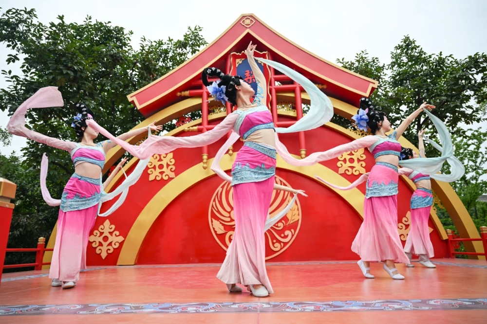 f9e50e53d873ec95a2777af73419399_副本.jpg